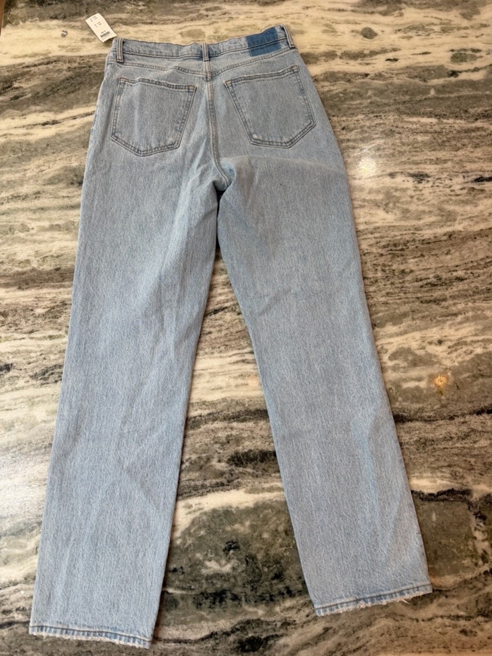 NWT Abercrombie & Fitch The 90’s Straight Ultra High Rise Light Wash Jeans - Picture 7 of 8